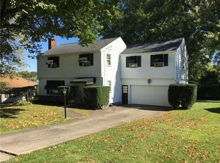 2555 Skywae Dr, Youngstown, OH
