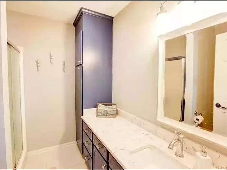 6702 Emerald Isle Dr — Photo 20