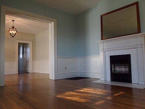 2nd image of 18 E Lakeview Ave