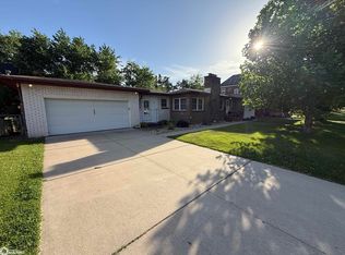 2025 Sunnyside Ave, Burlington, IA 52601