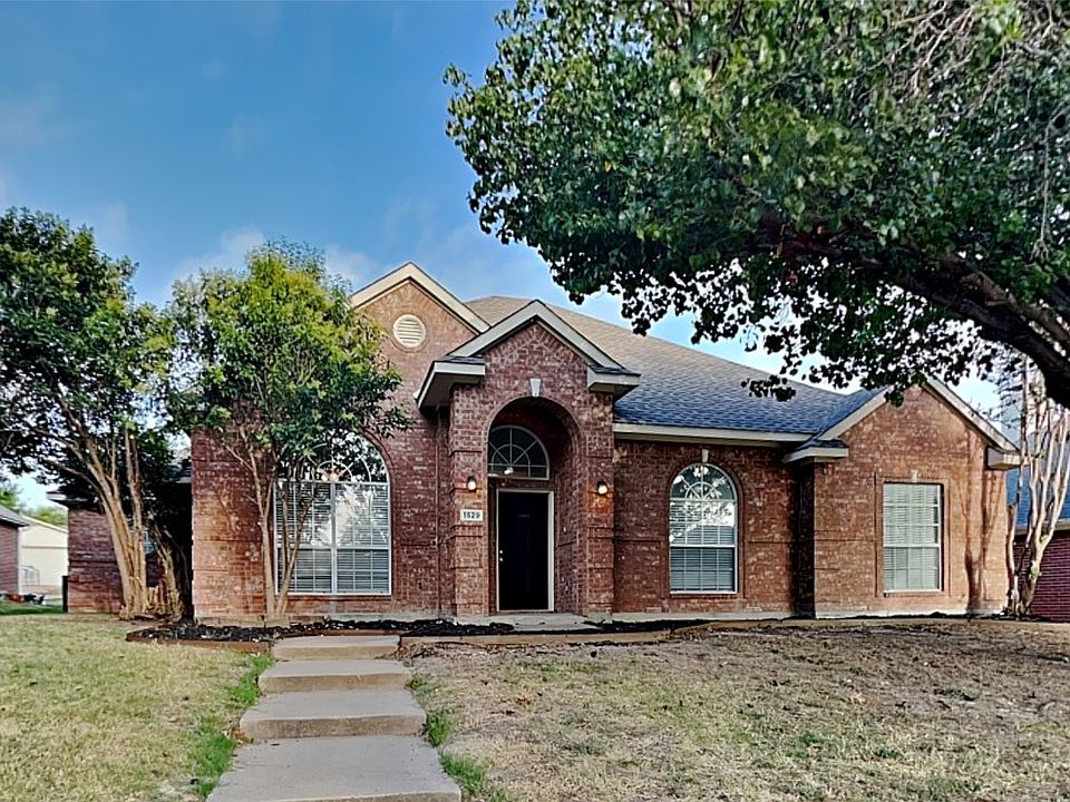 1st image of 1529 Valencia Dr