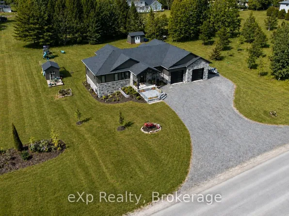 133 Helena St, West Grey, ON N0G 1C0