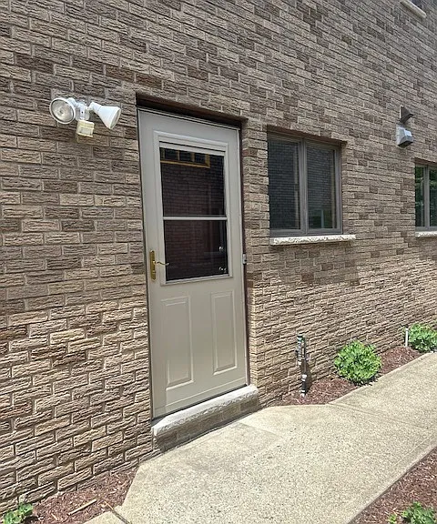 201 Franklin St #2 — Photo 3