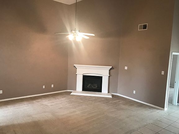 5th image of 3840 Wheeling Dr