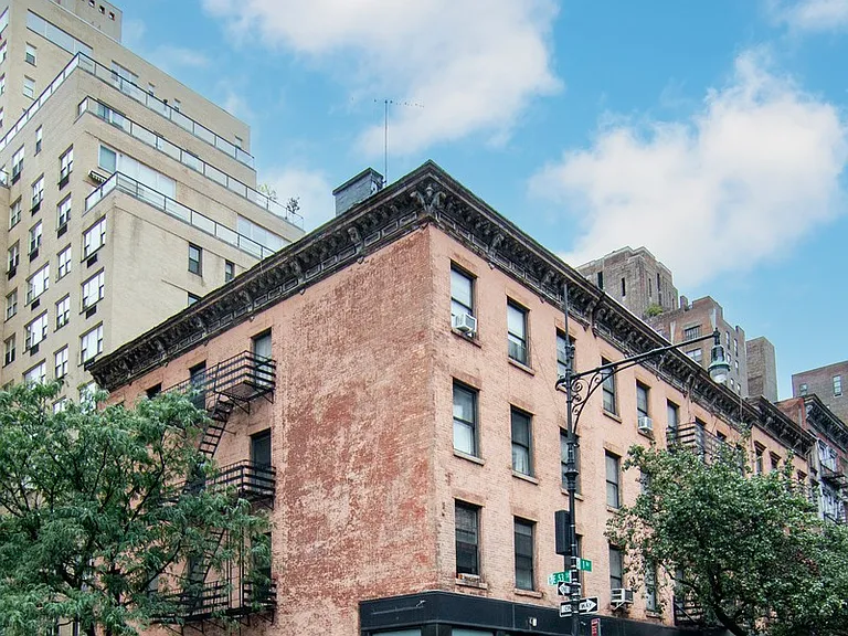 400 E 53rd St #2B — Photo 7