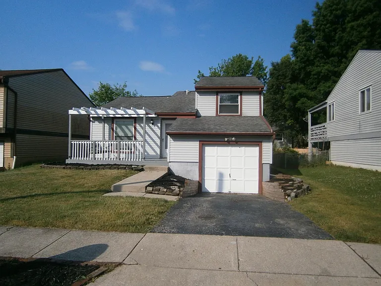 6827 Alexdon Ct — Photo 1