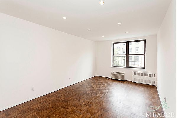 1st image of 255 W 14th St APT 3H