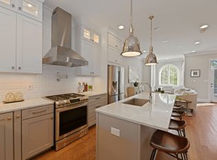 812 12th St NE, Washington, DC 20002