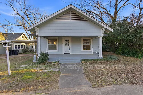 405 College St Photo 1