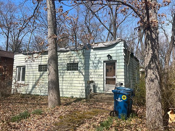 2nd image of 4 W Stillwater Ave