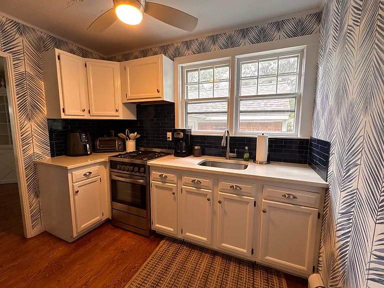 23 Crystal Spring Ave — Photo 16