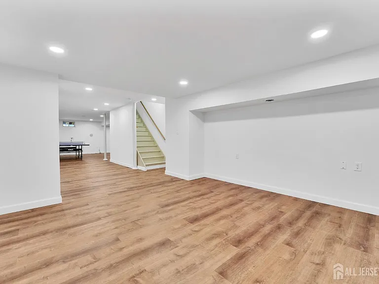 88 W Countryside Dr — Photo 23