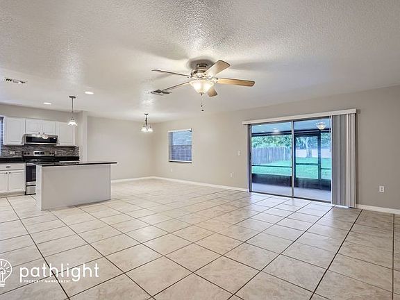 4th image of 3330 Knottypine Ave
