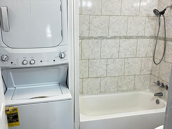 3rd image of 4349 San Juan Ave APT 2