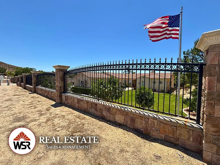 18691 Oak Park Dr — Photo 43