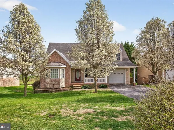 145 Sugar Mill Ln, Weyers Cave, VA 24486