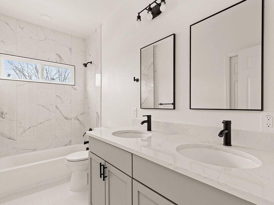 1st image of 1827 Montana St #102