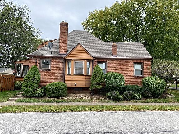 2nd image of 15703 Normandy Ave