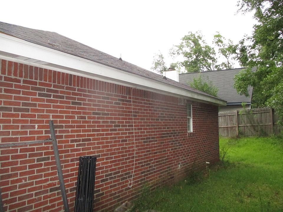 2nd image of 18 Bridges Cir