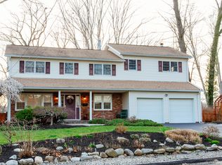 105 Briar Rd, Nanuet, NY 10954