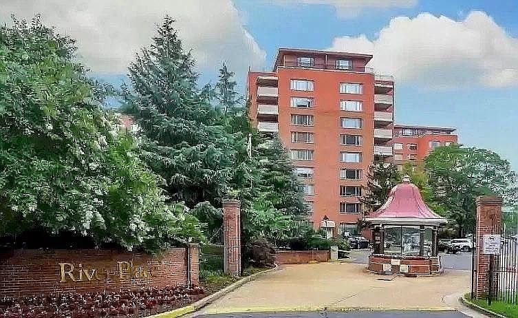 1st image of 1111 Arlington Blvd APT 931
