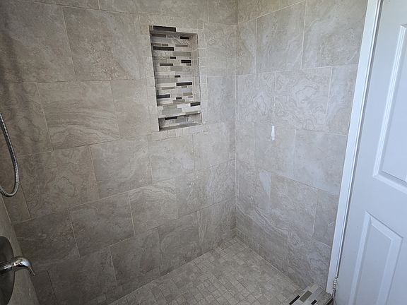3rd image of 16629 Berryheath Ct