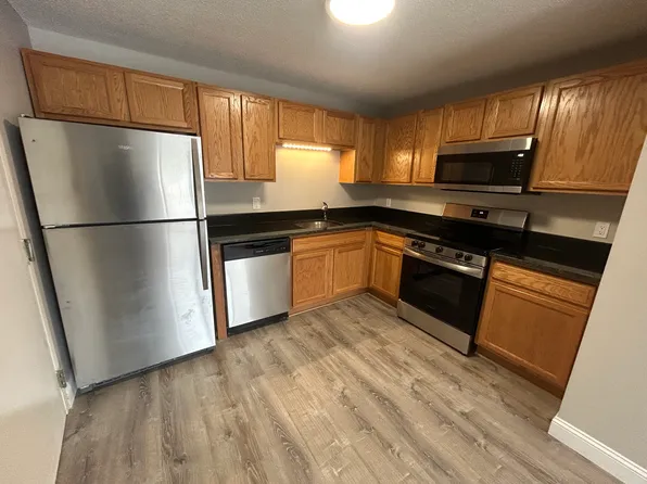 325 Lita Ln #325, Newmarket, NH 03857