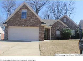7170 Willow Point Dr, Horn Lake, MS 38637