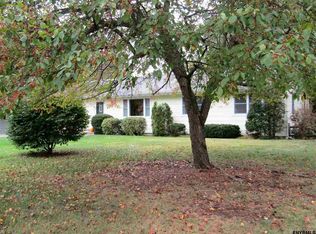 9 Centennial Dr, Queensbury, NY 12804