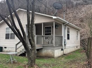 217 Tennessee Ave, Copperhill, TN 37317