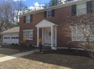 96 5th Ave, Saratoga Springs, NY 12866