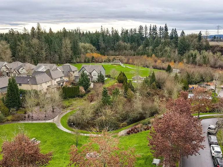 17335 SW Montague Way — Photo 25