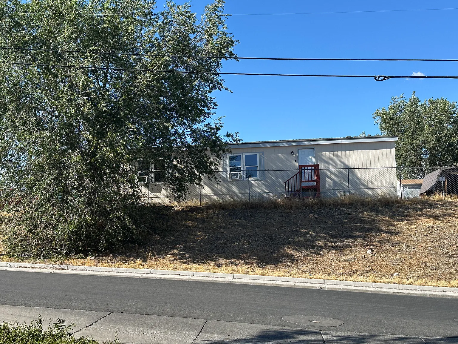 3 bed, 1568 sqft, $1,950 — Photo 2