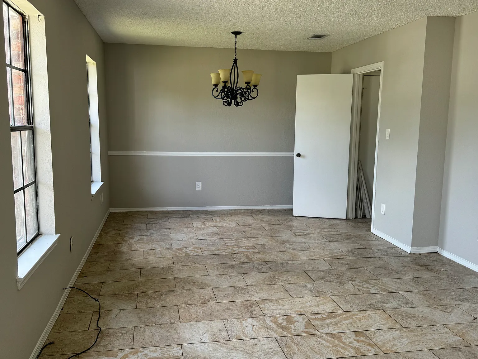 4063 Alconbury Cir — Photo 2