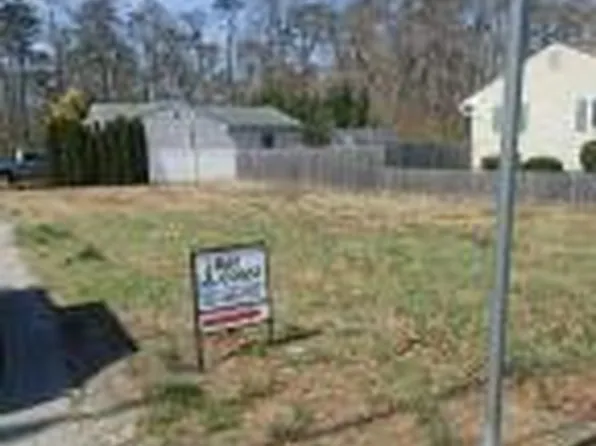 456 Leeward Avenue, Beachwood, NJ 08722