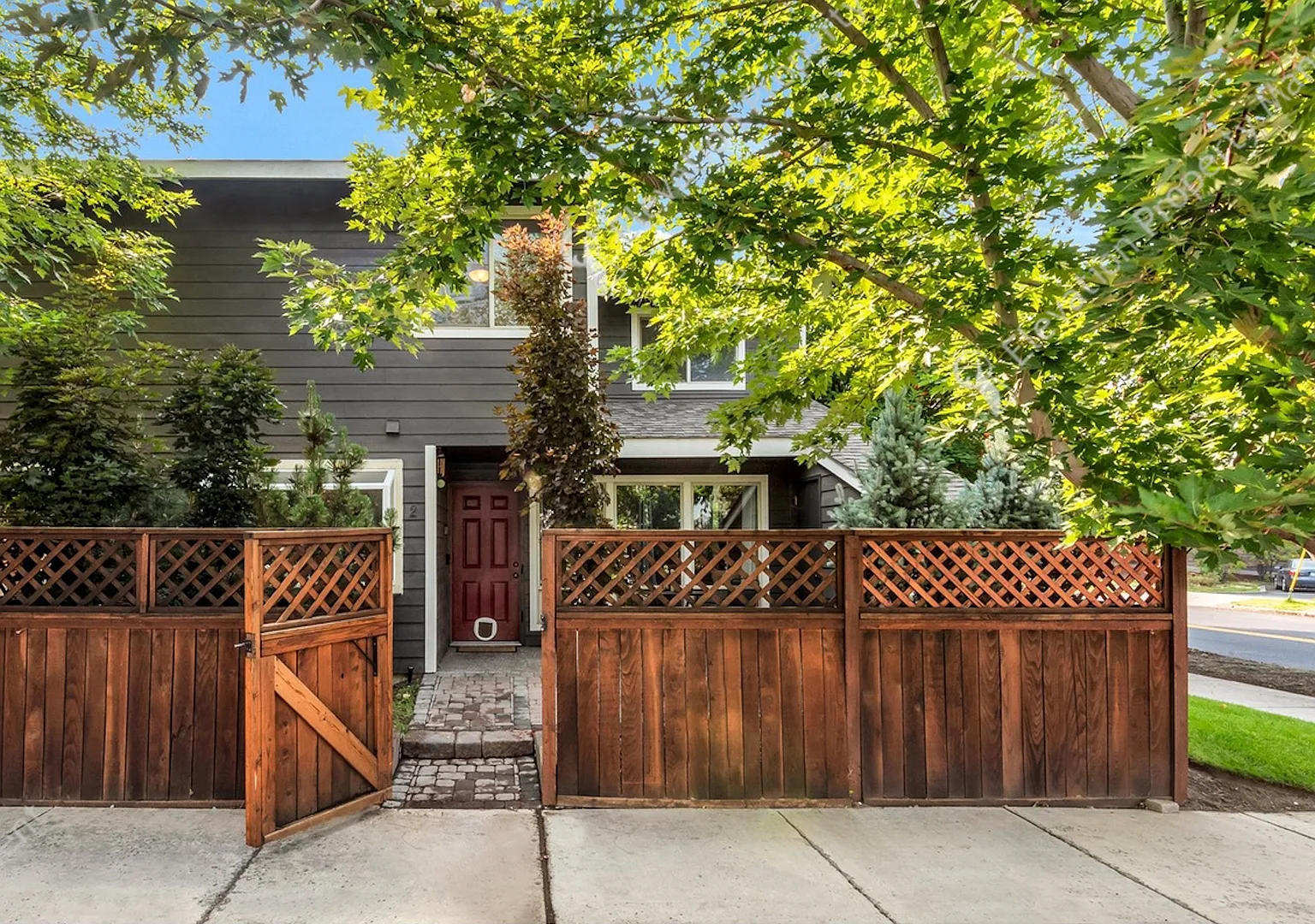 Renovated 1 BR - 1.5 BA Condo near Downtown Bend! — Photo 1