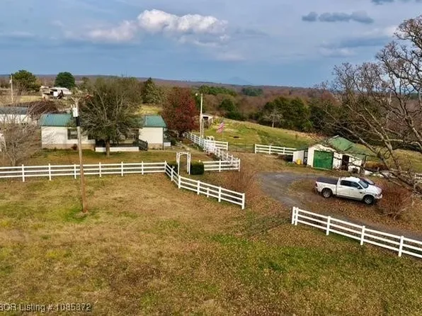 26448 370th St, Wister, OK 74966