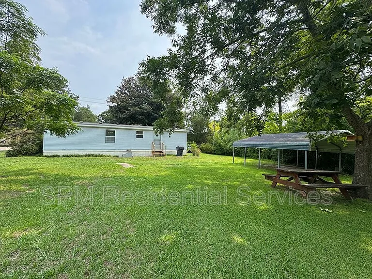 1227 Village Rd — Photo 18