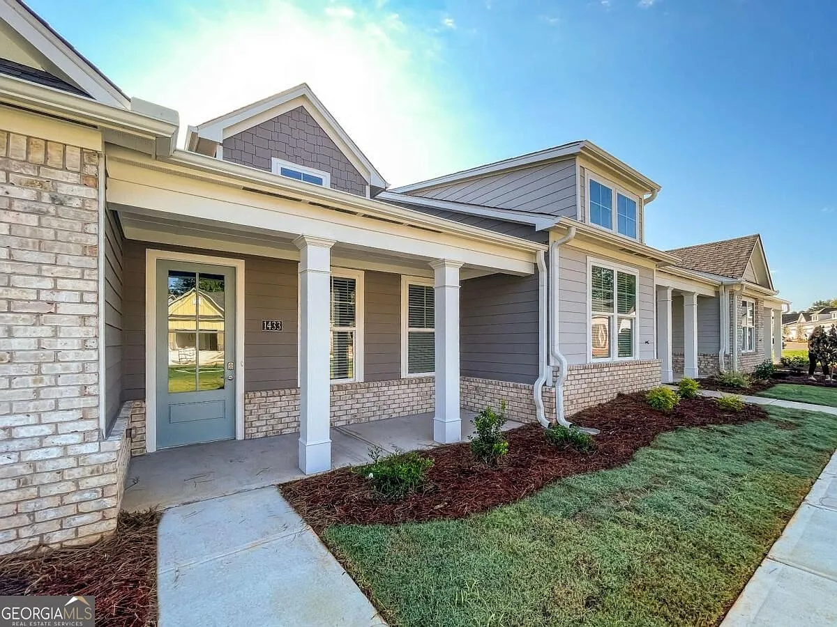 2 bed, 2.0 bath, 1511 sqft, $2,250 — Photo 1