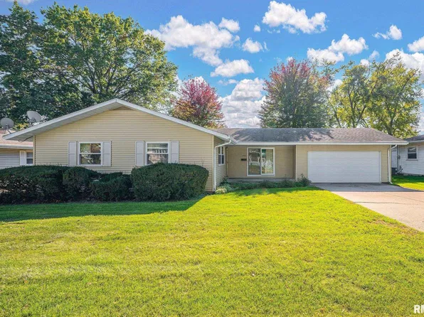 2520 W Nottingham Pl, Peoria, IL 61614
