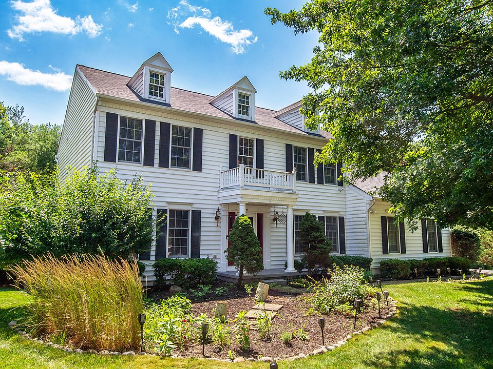 5-BR RENTAL PROPERTY IN THE HILLS OF BASKING RIDGE