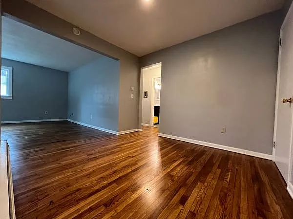 Building Photo - 27 Tompkins St #10