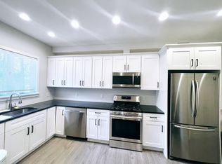 124 Valley Rd APT A, Montclair, NJ 07042