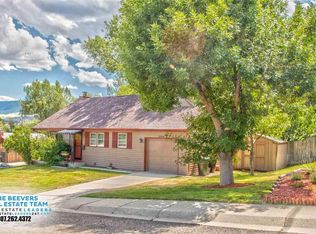2201 Summit Dr, Casper, WY 82604