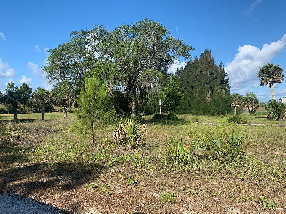 2nd image of 472 SW 911th St