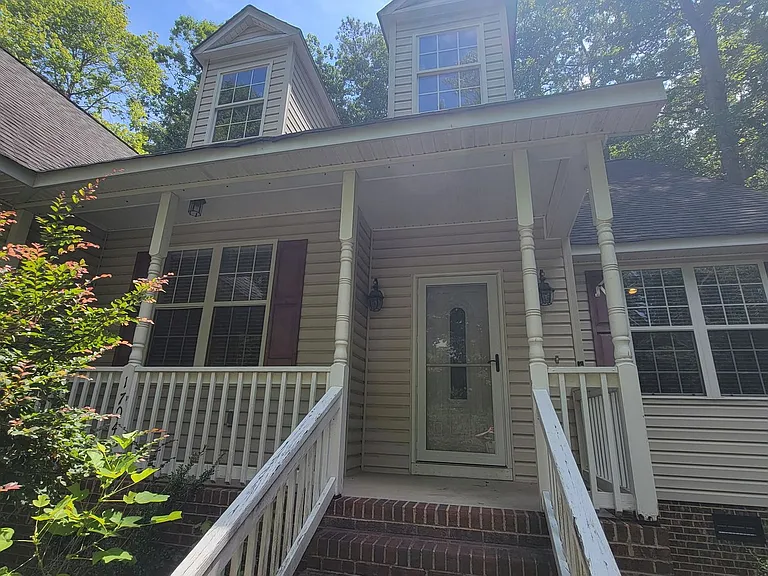 1704 Irish Blvd — Photo 2