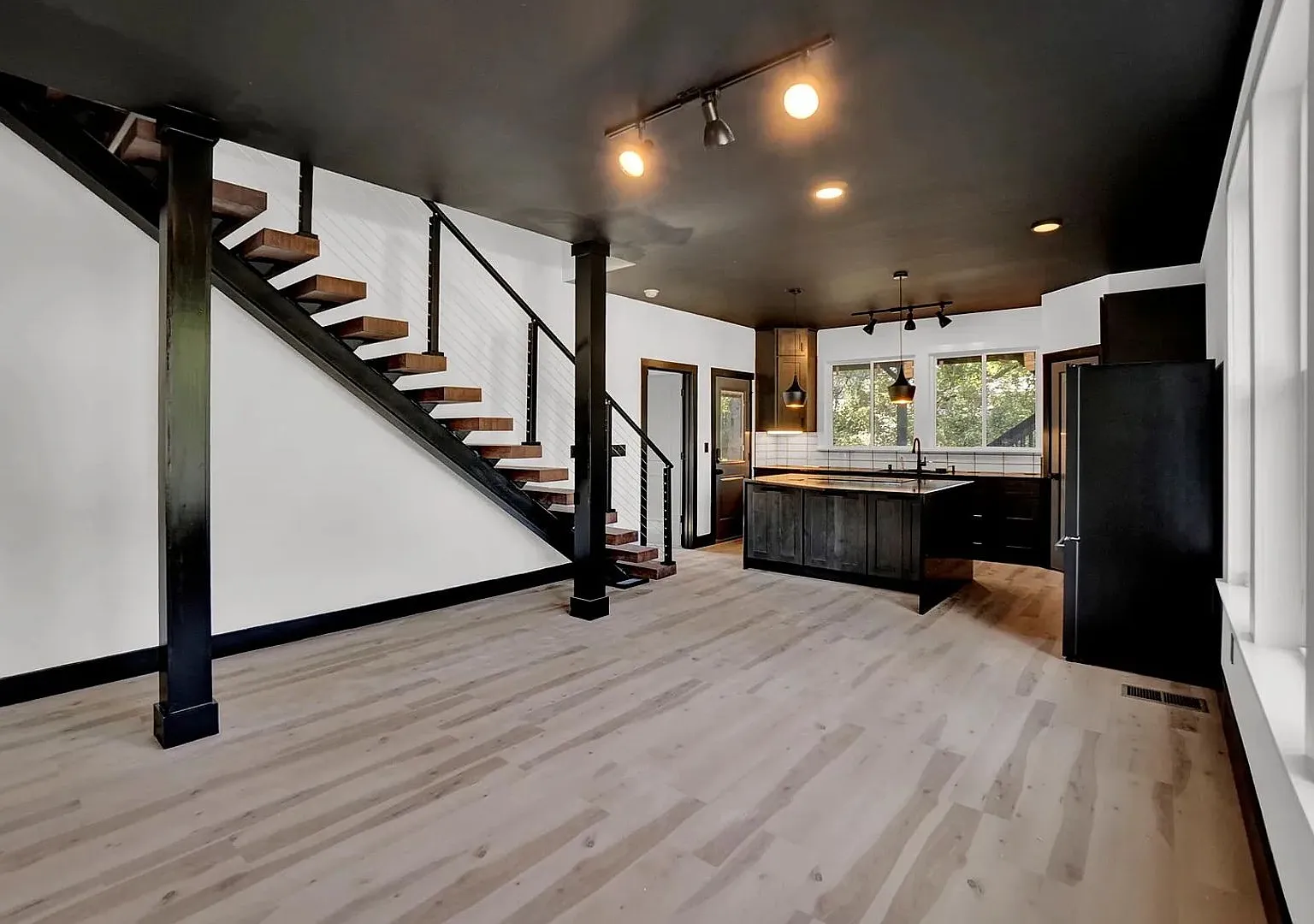 Room in 5 Bedroom Home in Rock Hill — Photo 1
