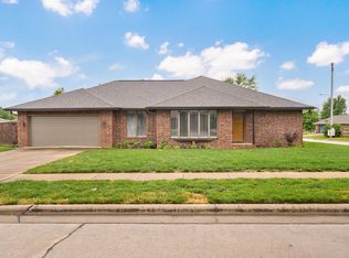 1444 E Woodgate St, Springfield, MO 65804