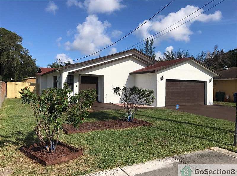 1st image of 536 NW 14th Ave