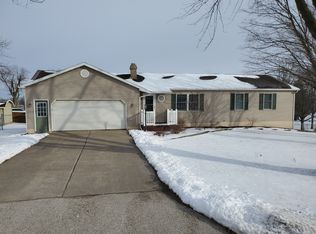 3401 Ellington Rd, Quincy, IL 62305